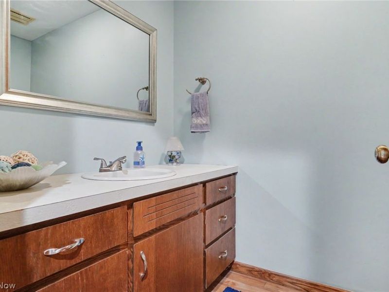 482 Junior Avenue, Akron, OH 44312 Photo 20