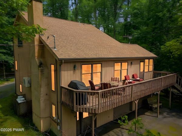 3935 Chip Court , Lake Ariel, PA 18436