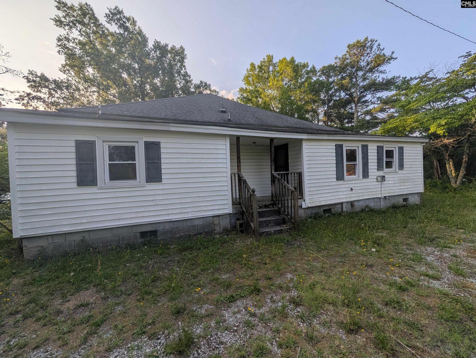 17564 Newberry Road  Photo 4