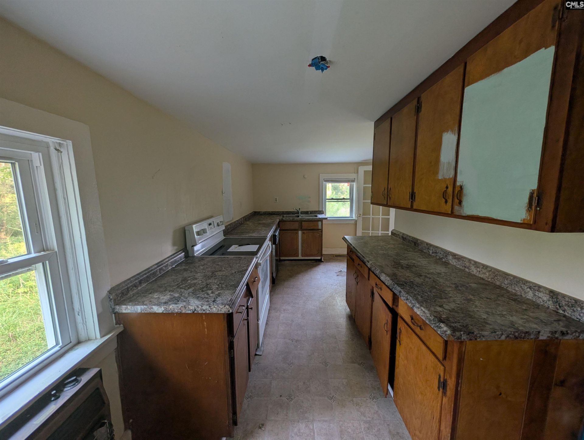 17564 Newberry Road  Photo 7