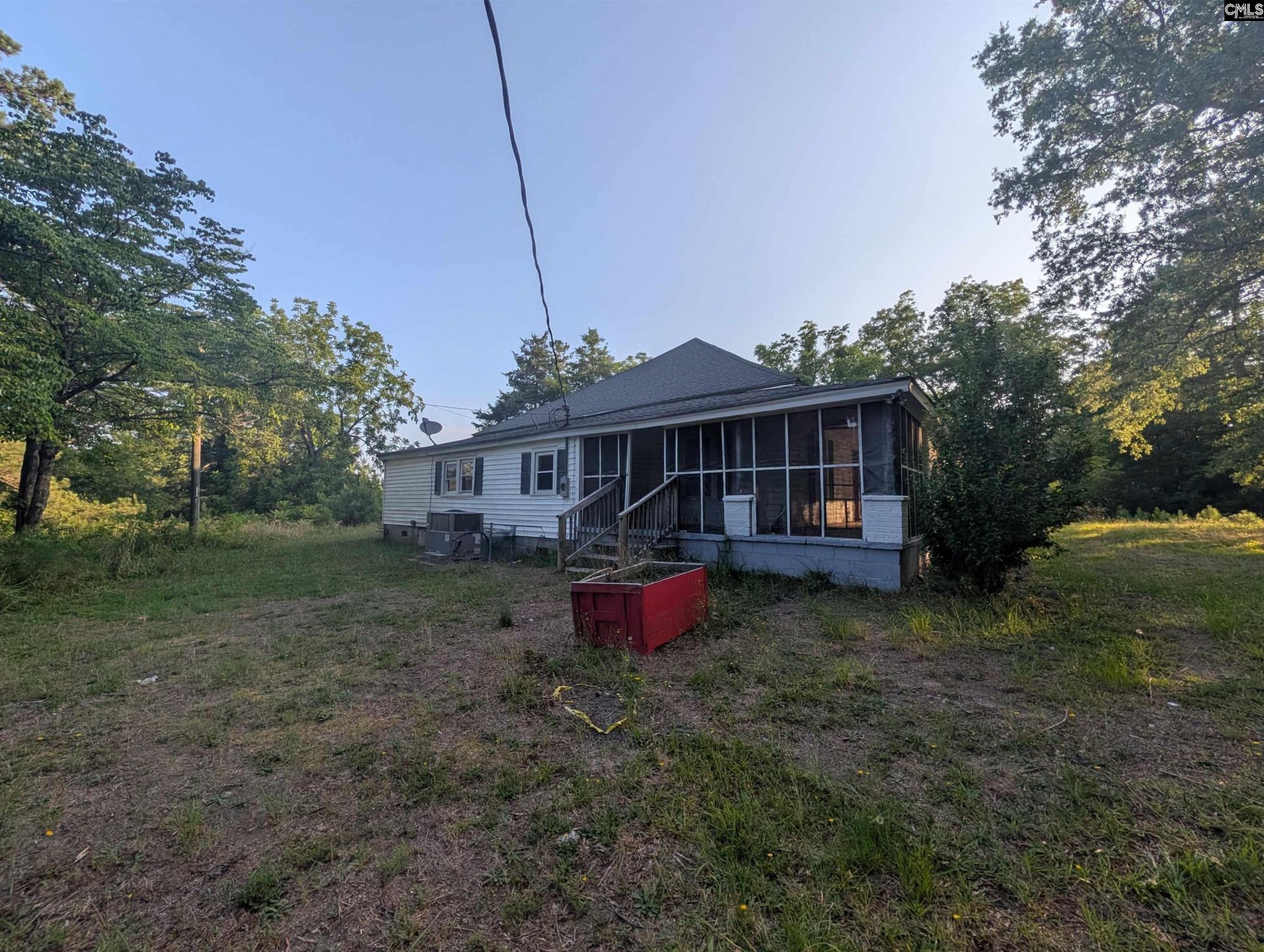 17564 Newberry Road  Photo 8