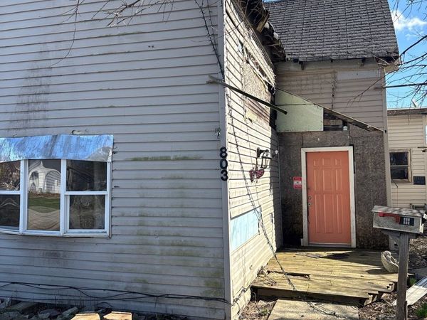 803 N 13th Street , Elwood, IN 46036