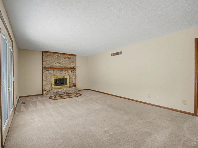 8295 Beckett Station Drive, West Chester, OH 45069 Photo 10