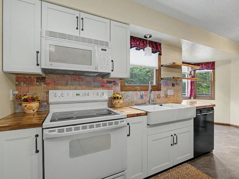 8295 Beckett Station Drive, West Chester, OH 45069 Photo 15
