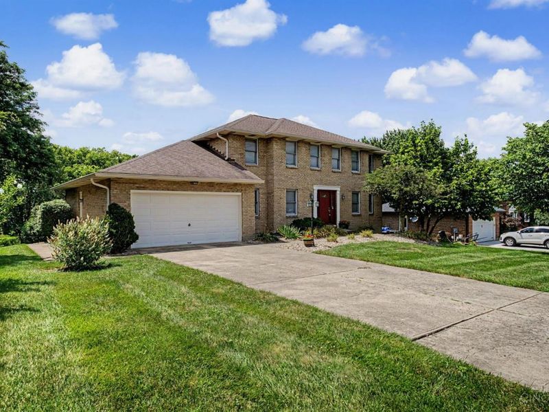8295 Beckett Station Drive, West Chester, OH 45069 Photo 2