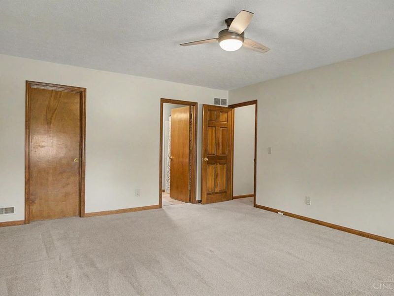 8295 Beckett Station Drive, West Chester, OH 45069 Photo 24