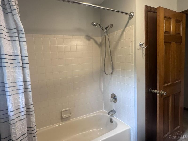 8295 Beckett Station Drive, West Chester, OH 45069 Photo 25