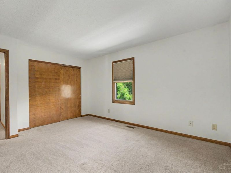 8295 Beckett Station Drive, West Chester, OH 45069 Photo 30