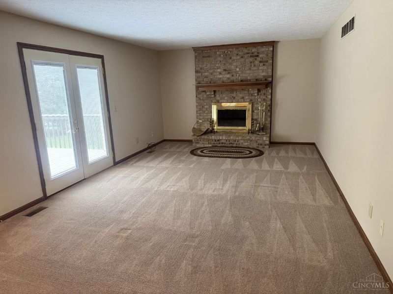 8295 Beckett Station Drive, West Chester, OH 45069 Photo 7
