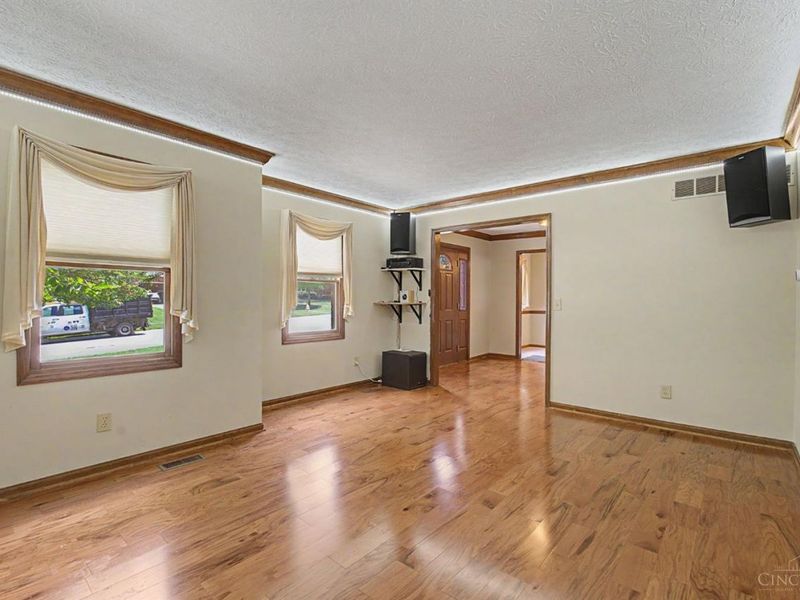 8295 Beckett Station Drive, West Chester, OH 45069 Photo 8