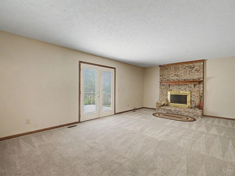 8295 Beckett Station Drive, West Chester, OH 45069 Photo 9