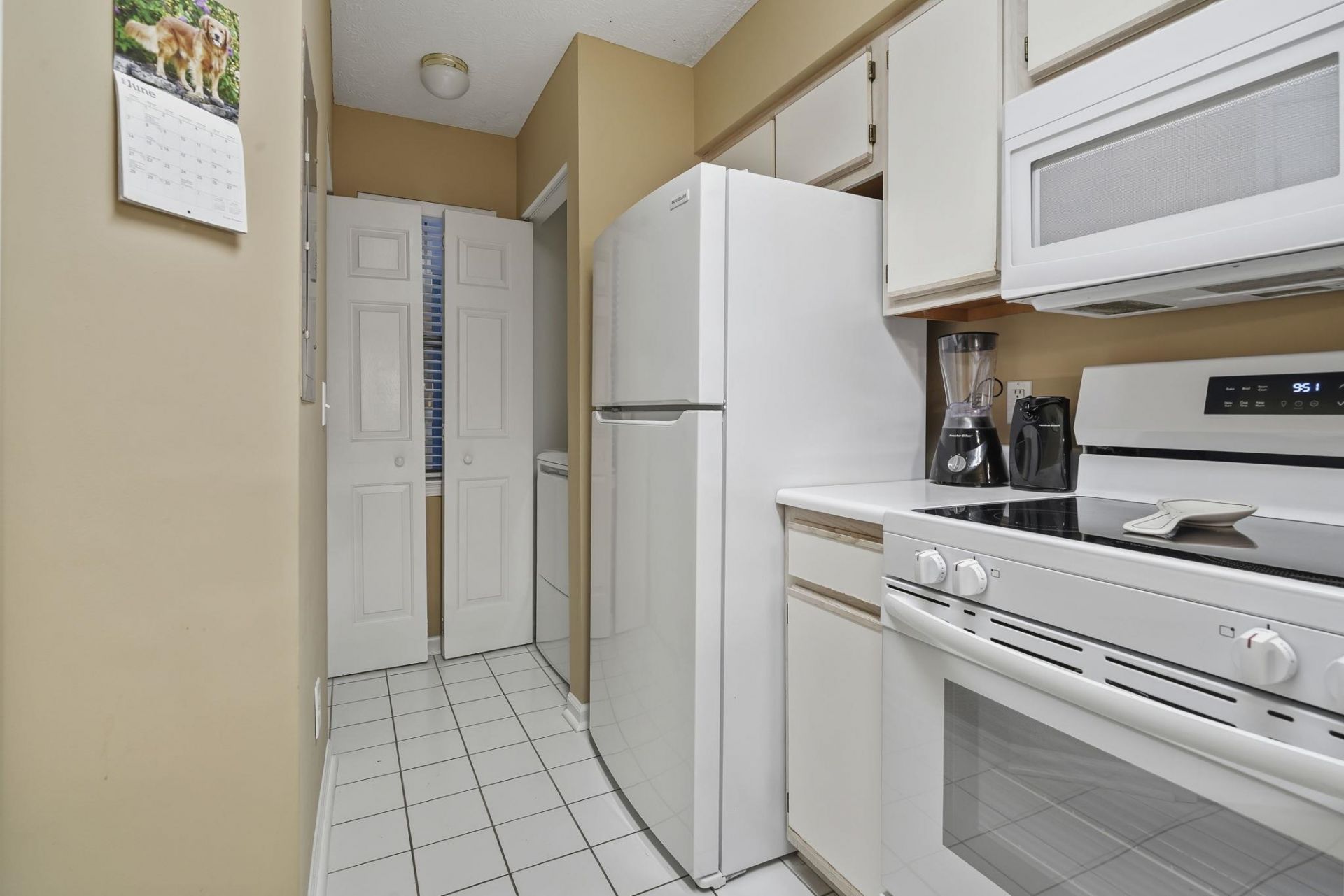 366 Pinehurst Ln. Photo 13
