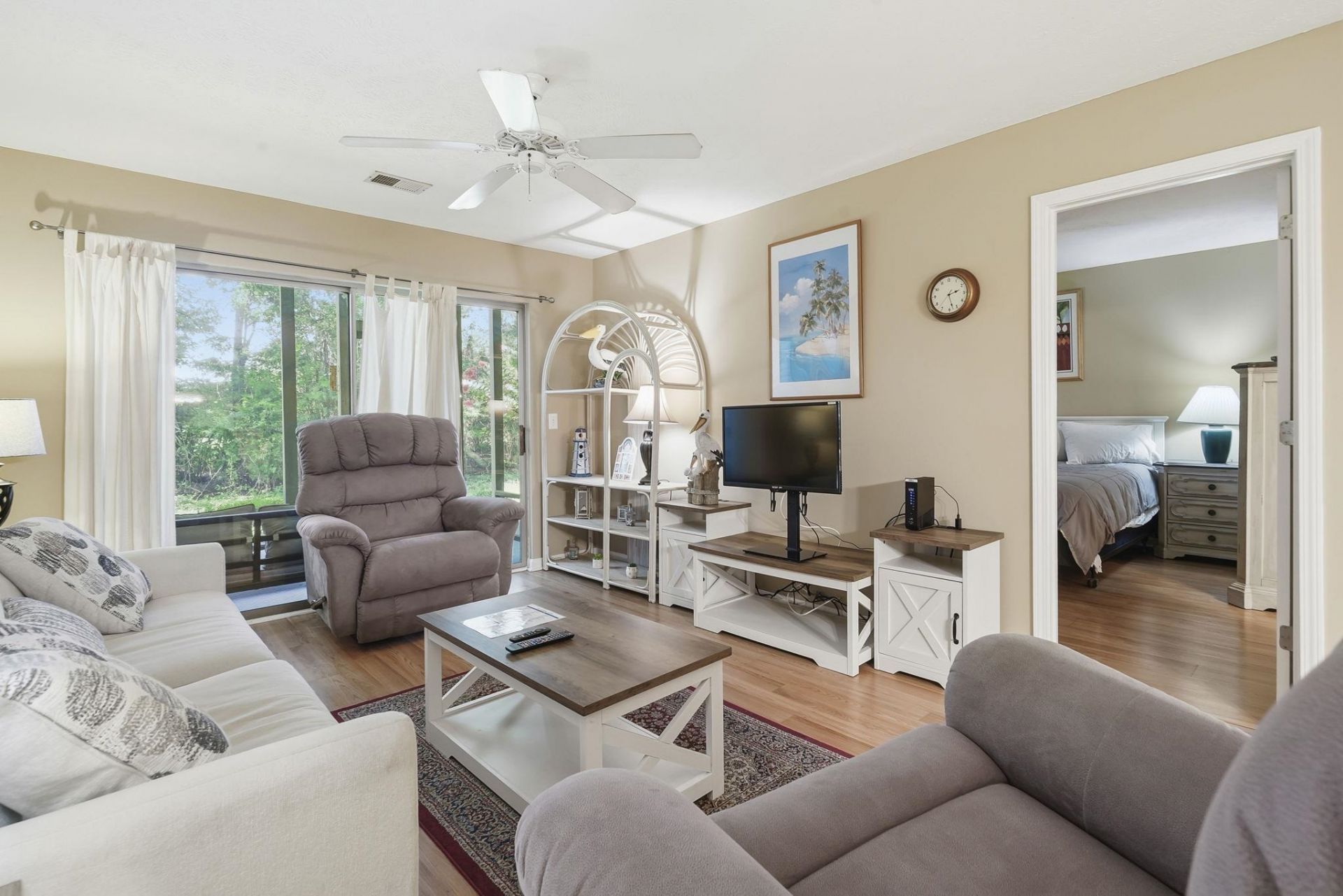 366 Pinehurst Ln. Photo 23
