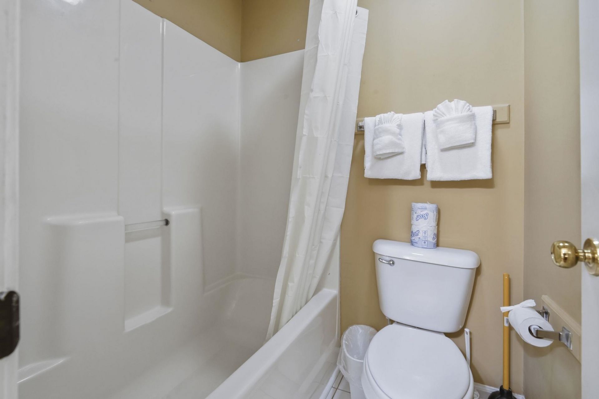 366 Pinehurst Ln. Photo 38