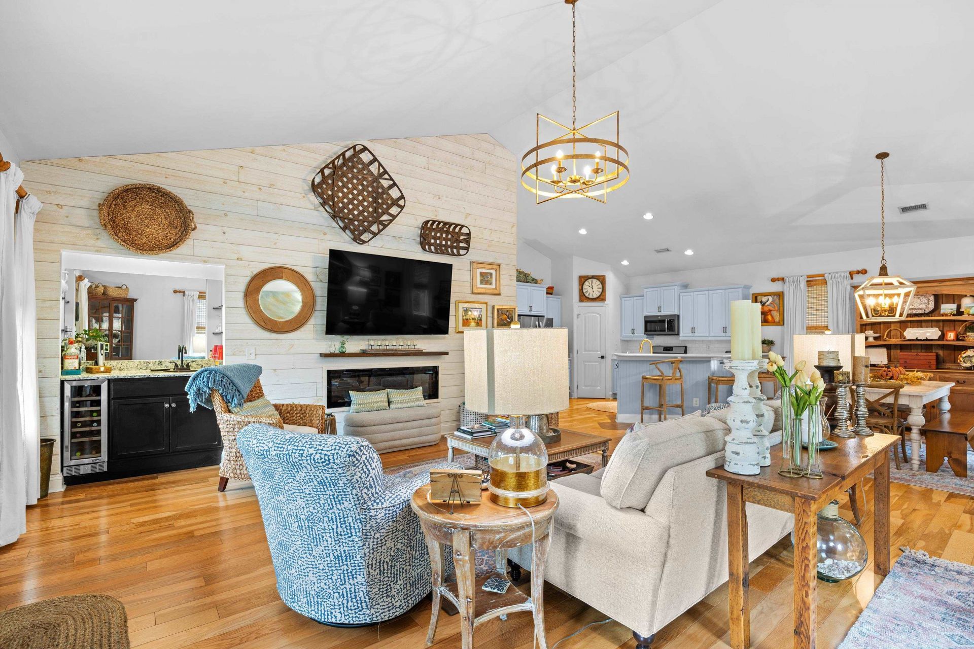 48 Cottage Dr.  Photo 12