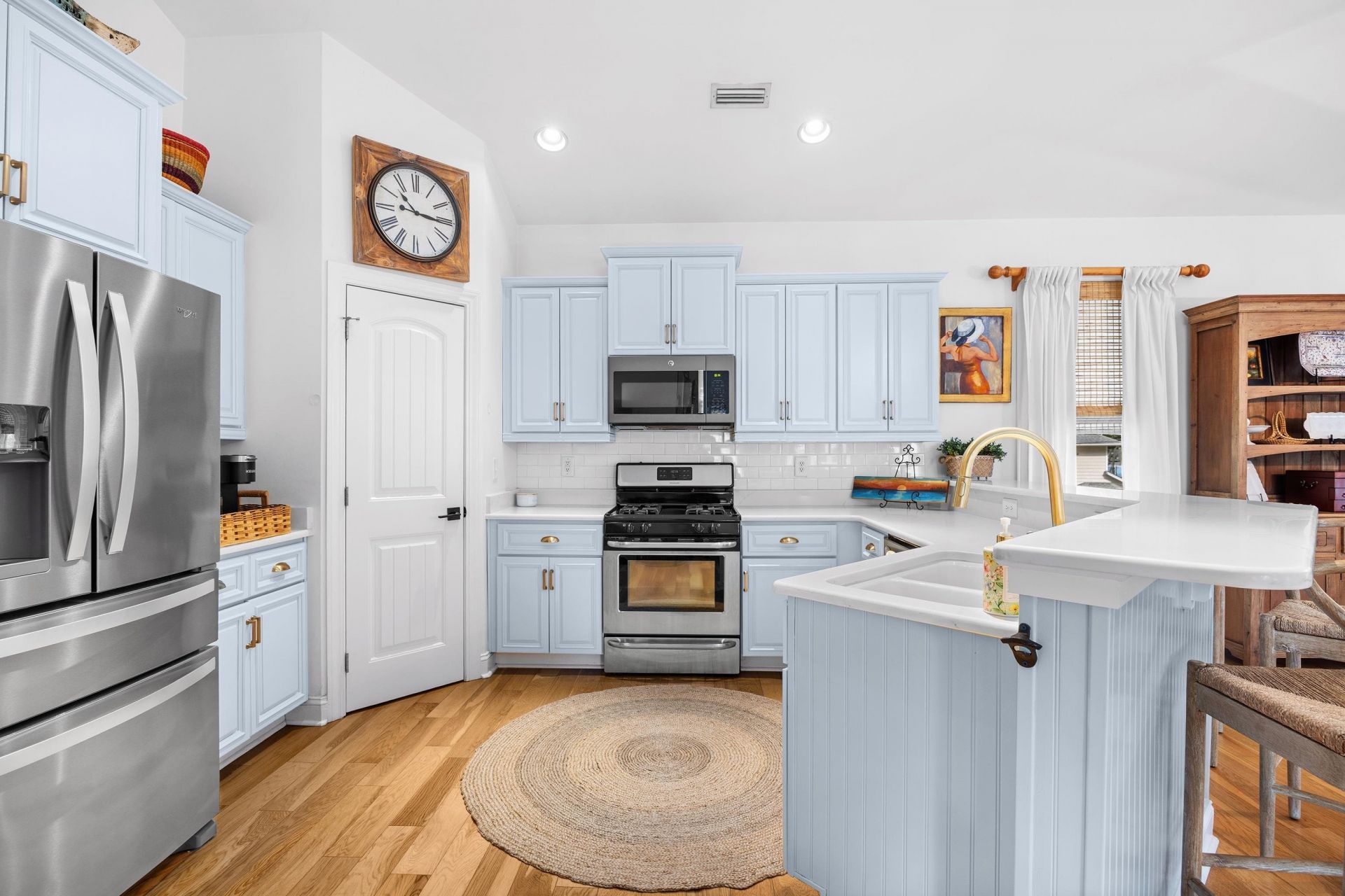 48 Cottage Dr.  Photo 4