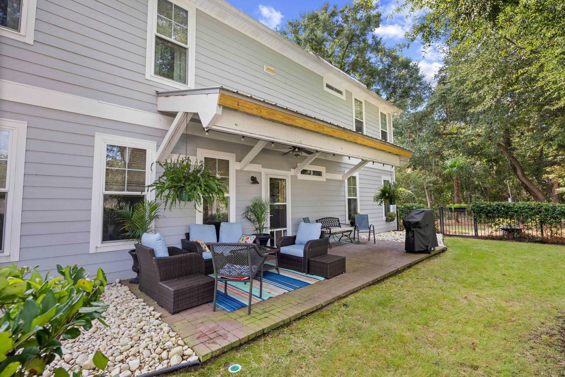 48 Cottage Dr.  Photo 8