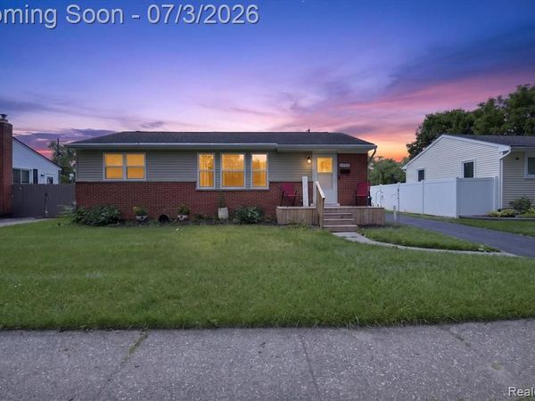 1370 Parkwood Avenue, York Twp, MI 48198
