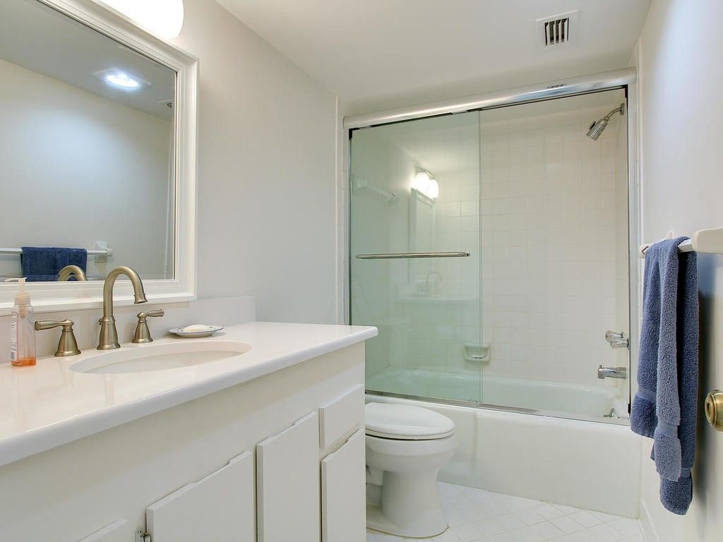 1880 Bay Road, Unit 220-I, Vero Beach, FL 32963 Photo