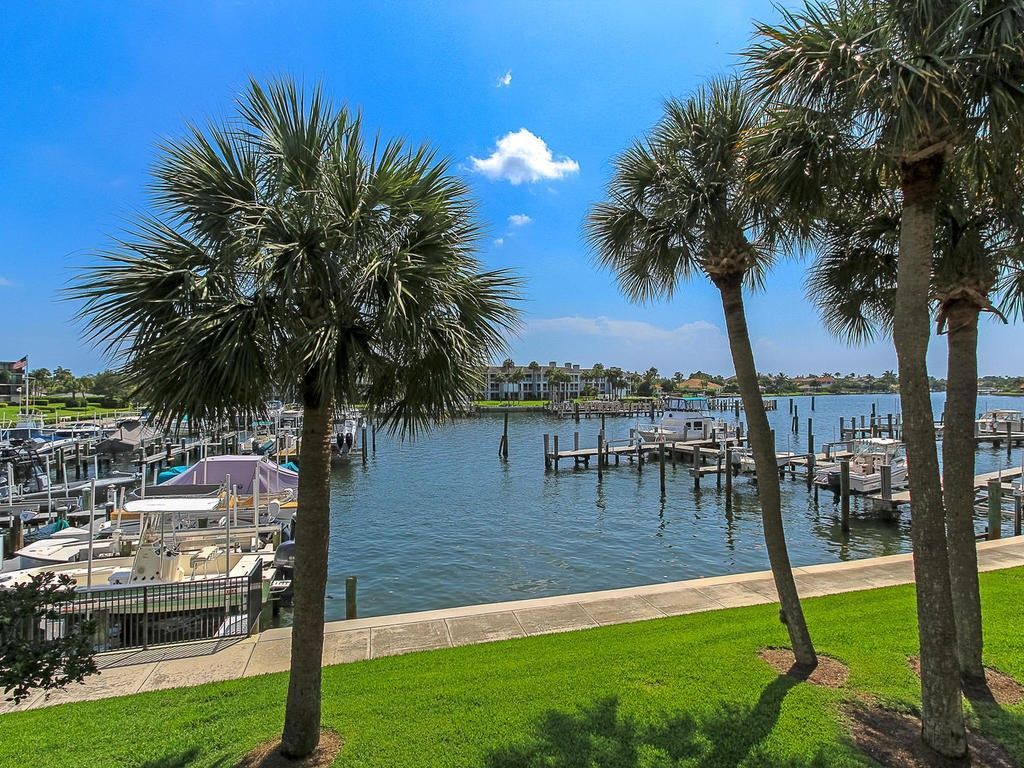 1880 Bay Road, Unit 220-I, Vero Beach, FL 32963 Photo