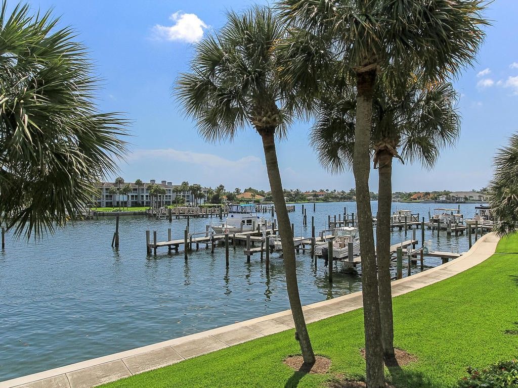 1880 Bay Road, Unit 220-I, Vero Beach, FL 32963 Photo