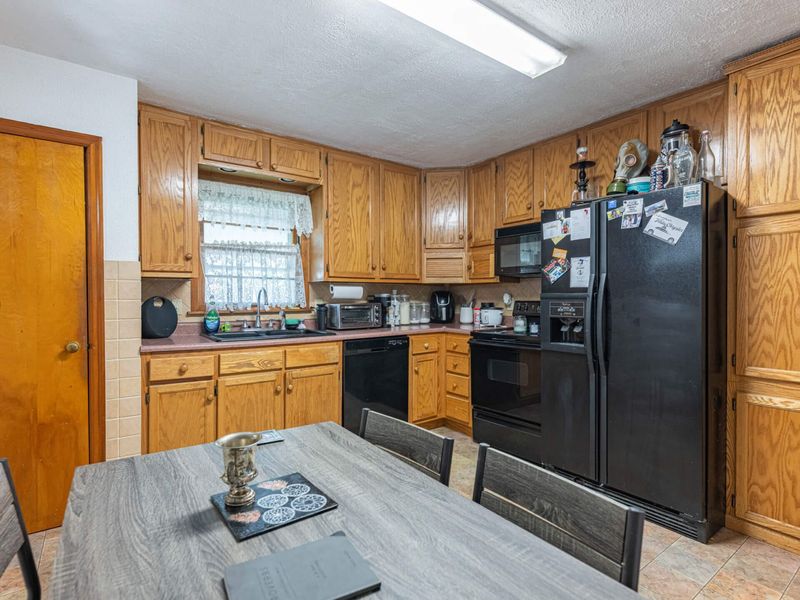 1100 W North Street, Springfield, OH 45504 Photo 7