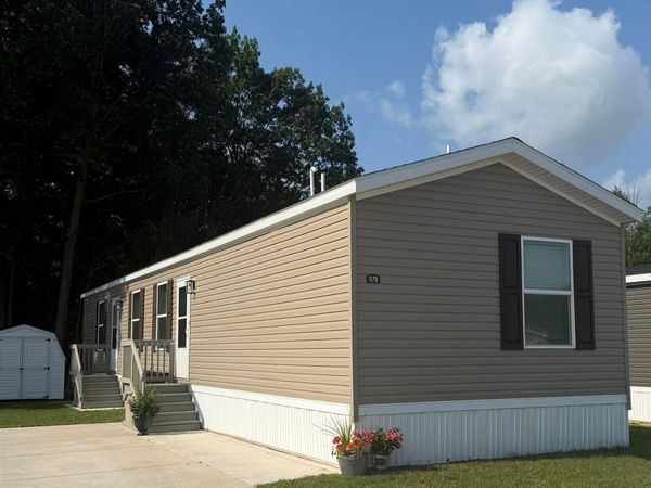 1178 Ironstone Drive, Mt Pleasant, MI 48858