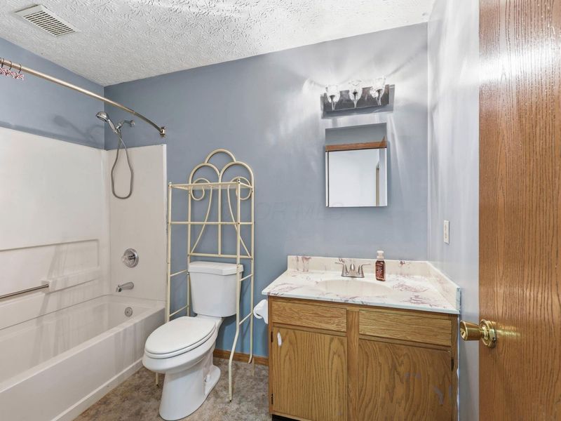 6369 Brice Dale Drive, Canal Winchester, OH 43110 Photo 9