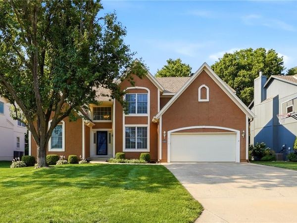 4714 W 139th Terrace, Overland Park, KS 66224