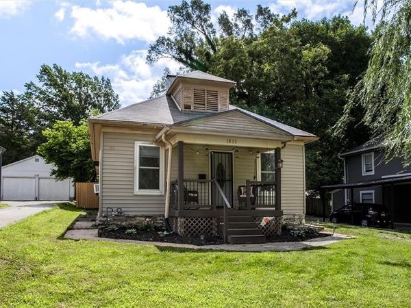 1833 S Hedges Avenue, Independence, MO 64052