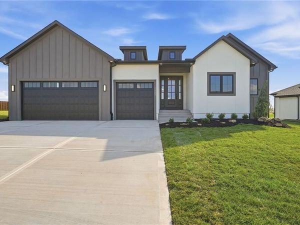 1223 Larkspur Place, Raymore, MO 64083
