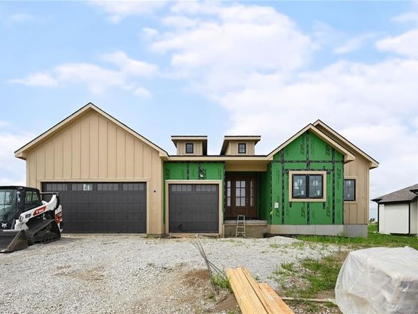 1223 Larkspur Place, Raymore, MO 64083