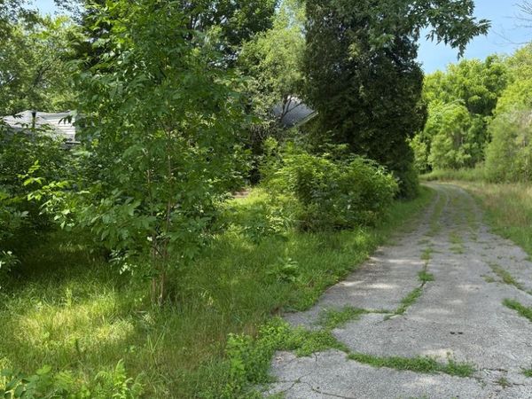 10802 W York House Road , Beach Park, IL 60087
