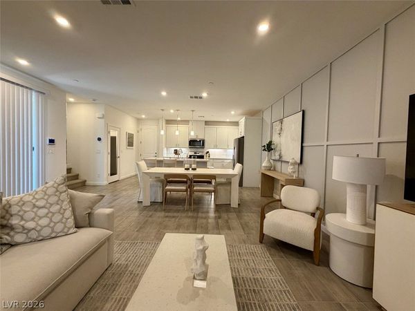 802 Royal Beekman Street , Henderson, NV 89011