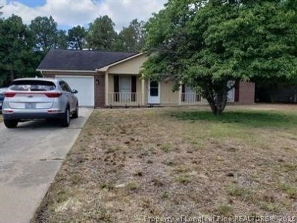 3362 Chantilly Lane , Hope Mills, NC 28348