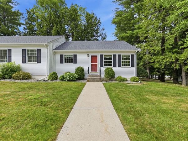 19 Rosewood Ln, Unit 19, Southwick, MA 01077