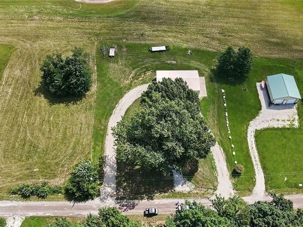 S-128 Gulfstream Drive, Gallatin, MO 64640