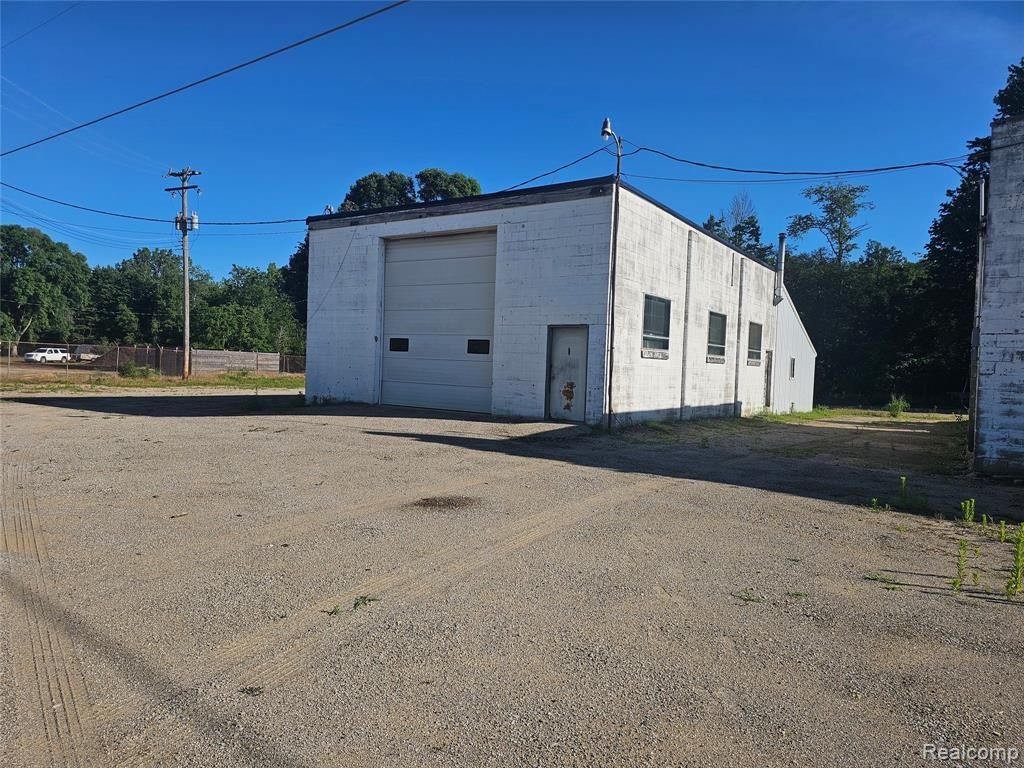 1505 E Dayton Road, Caro, MI 48723 Main Photo