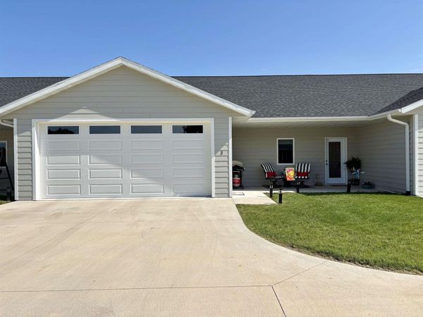 106 Highland Drive, Unit 3, Decorah, IA 52101