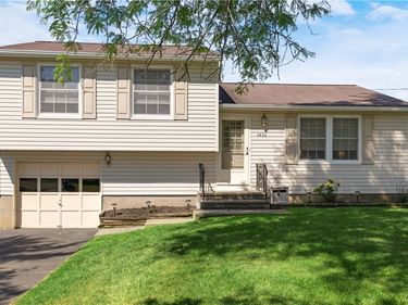 7436 Muench Road, Liverpool, NY 13088