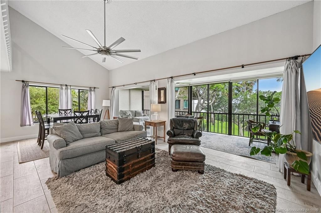 250 NE Edgewater Drive, Stuart, FL 34996 Photo