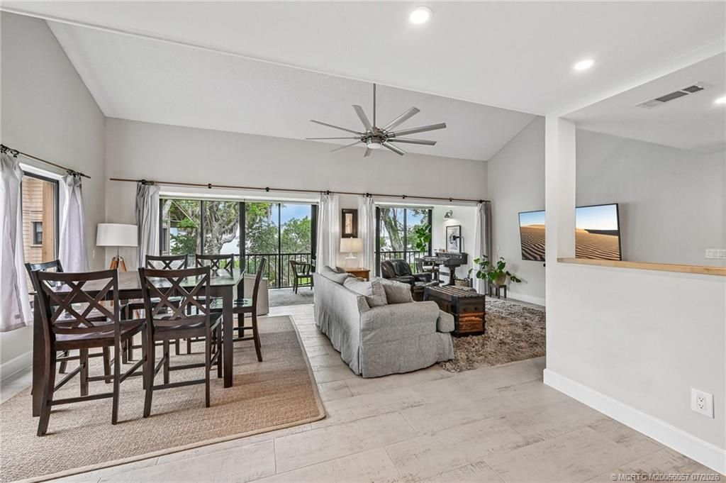 250 NE Edgewater Drive, Stuart, FL 34996 Photo