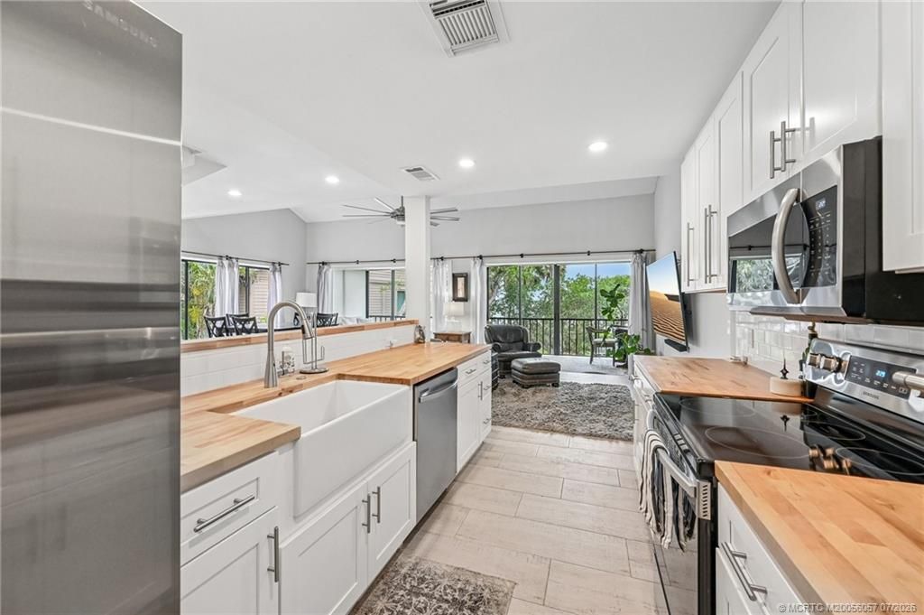 250 NE Edgewater Drive, Stuart, FL 34996 Photo