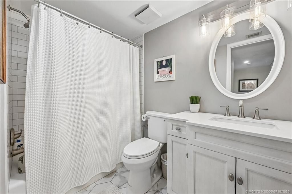 250 NE Edgewater Drive, Stuart, FL 34996 Photo