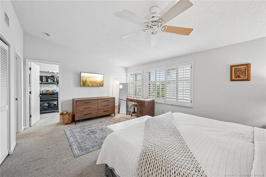 250 NE Edgewater Drive, Stuart, FL 34996 Photo