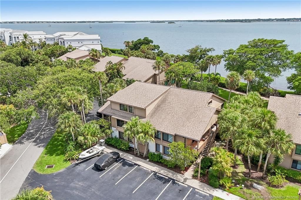 250 NE Edgewater Drive, Stuart, FL 34996 Photo