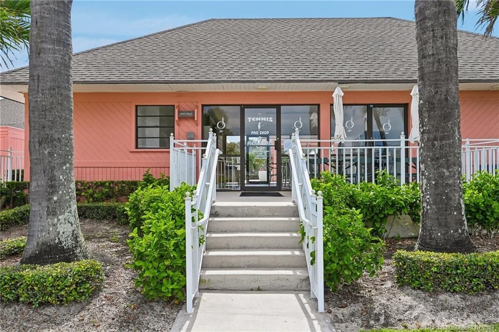 250 NE Edgewater Drive, Stuart, FL 34996 Photo