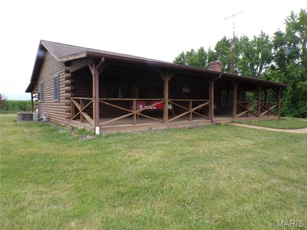 3632 State Route 13/27 , Pinckneyville, IL 62274