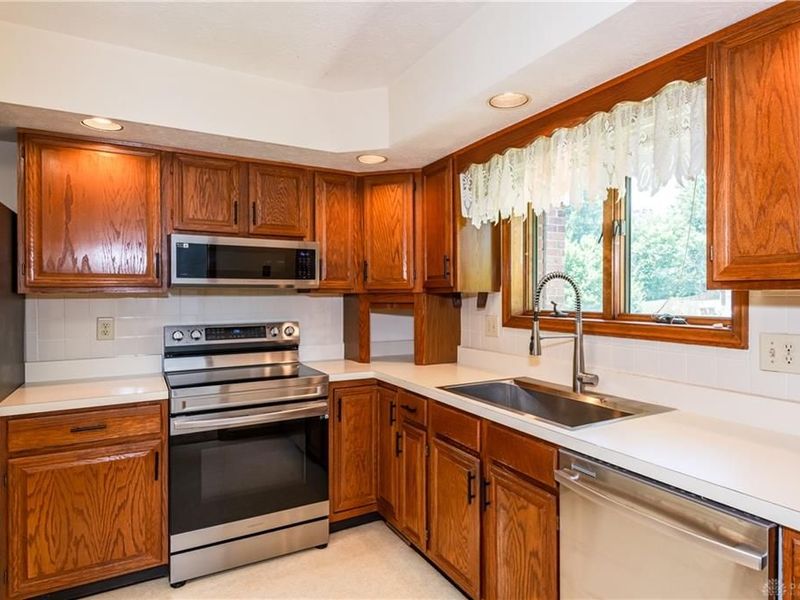 4117 Ridgecliff Drive, Beavercreek, OH 45440 Photo 8