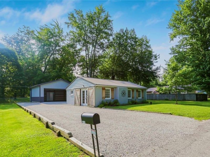 13400 Cedar Road NE, Thornville, OH 43076 Photo 2